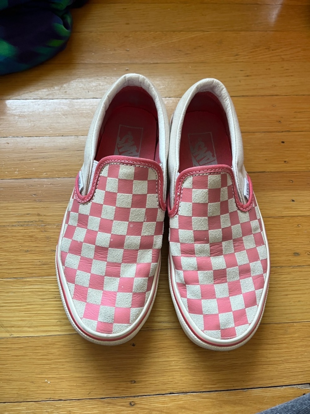 Vans hot pink fuchsia checkered suede slip on shoes sneakers 6 skater girl